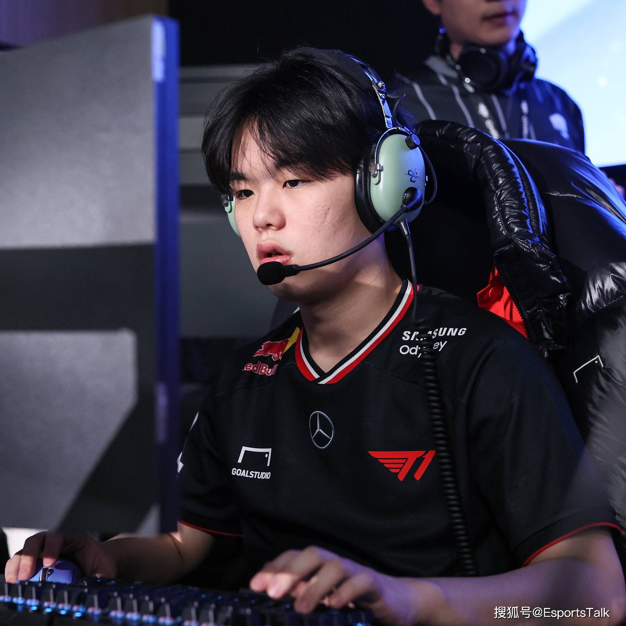 C9翻盘HLE,Keria团战一打五鏖战多局全球总决赛,点燃全场激情 C9翻盘HLE,Keria团战一打五鏖战多局全球总决赛,点燃全场激情